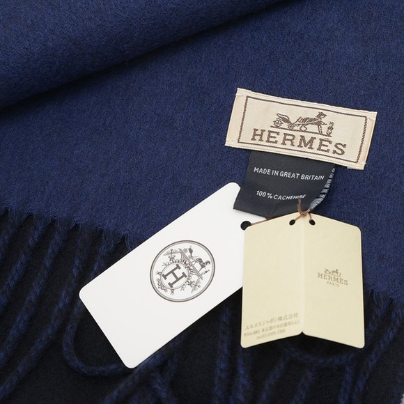 HERMES Black Scarf - Picture 5 of 5